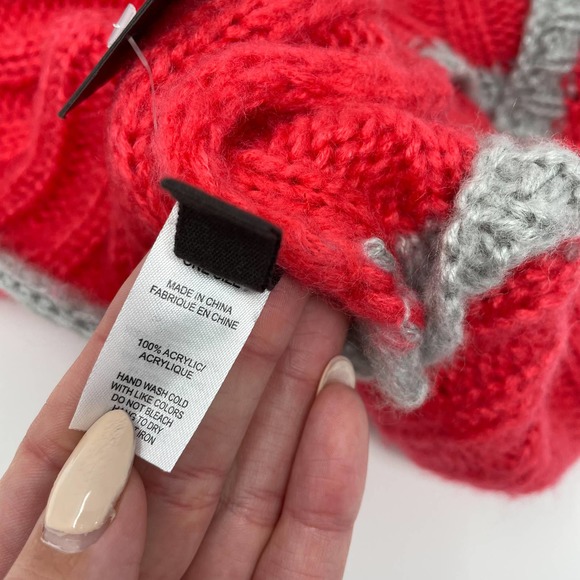 FREE PRESS Red & Gray Warm, Cozy, Knit Circle Scarf - Picture 5 of 6